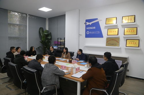 省委教育工委心理健康教育與咨詢示范中心驗收專家組蒞臨我校調研指導